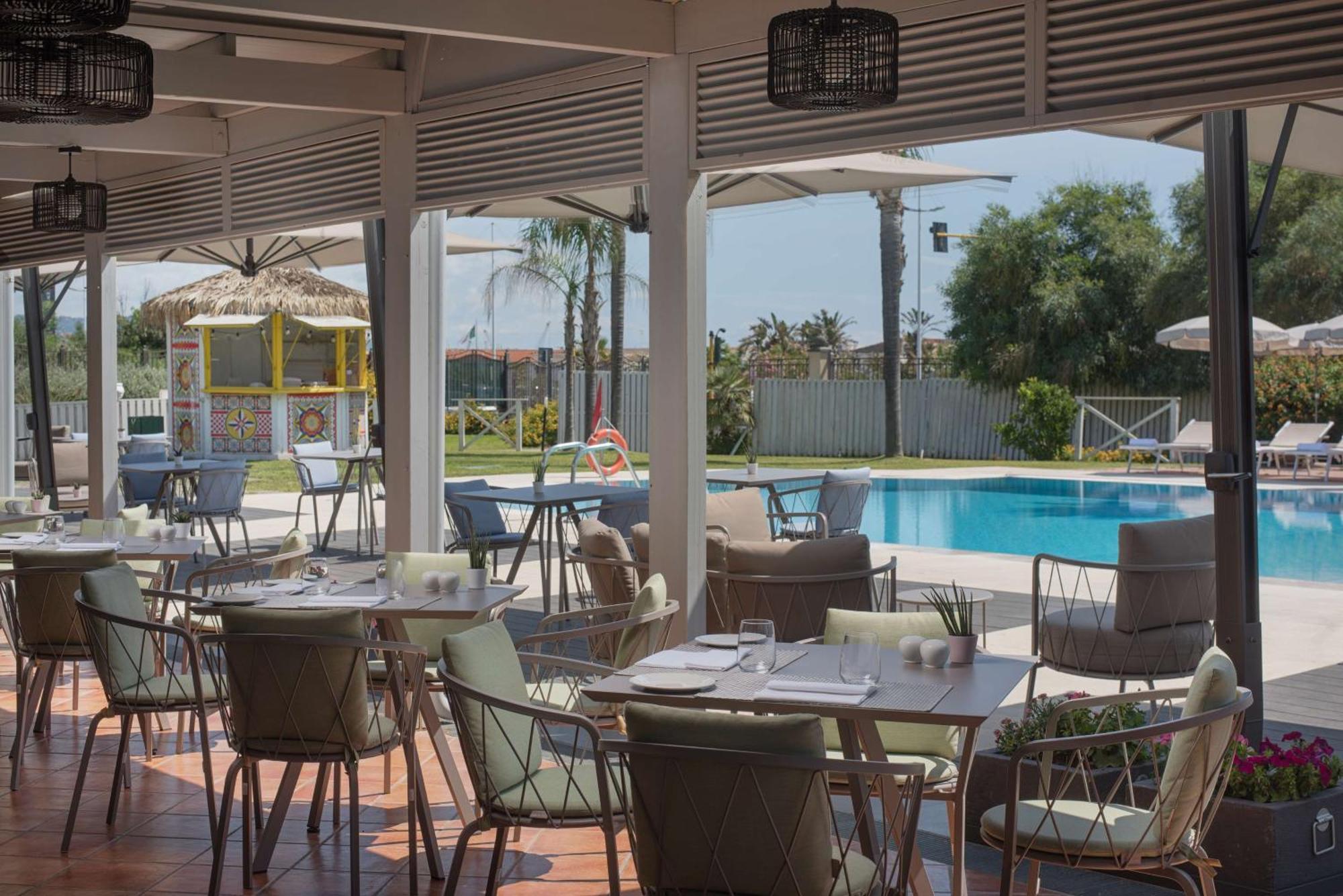 Nh Catania Parco Degli Aragonesi Hotel Exterior photo