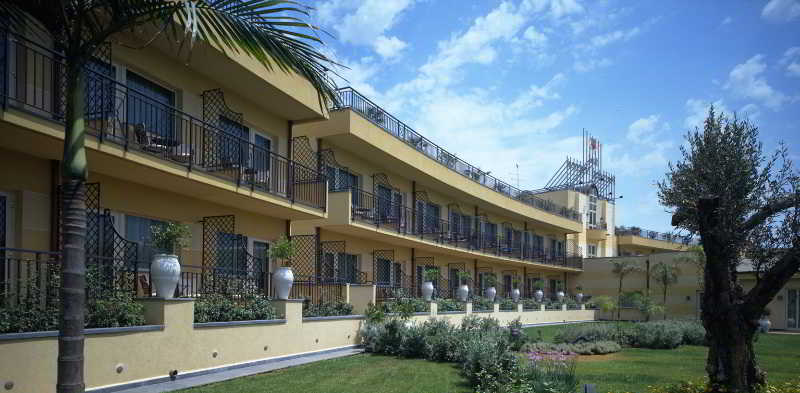 Nh Catania Parco Degli Aragonesi Hotel Exterior photo